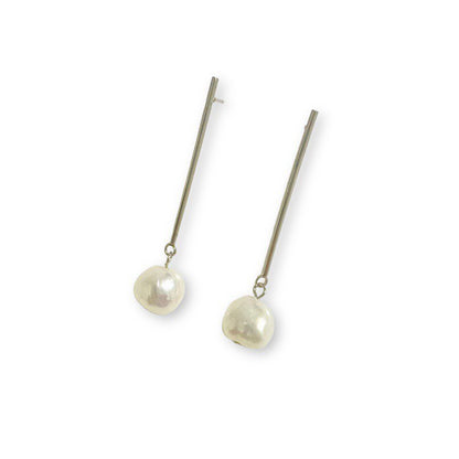 Riley Pearl Earrings