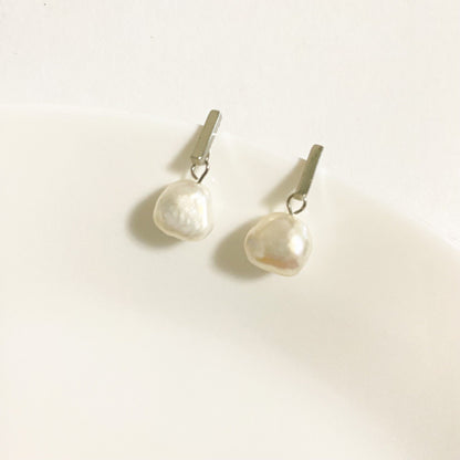 Josie Pearl Earrings